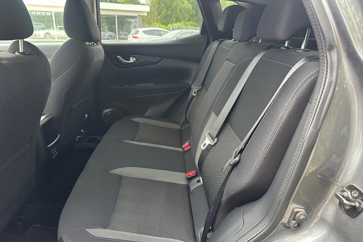 Grå Nissan Qashqai fra 2020