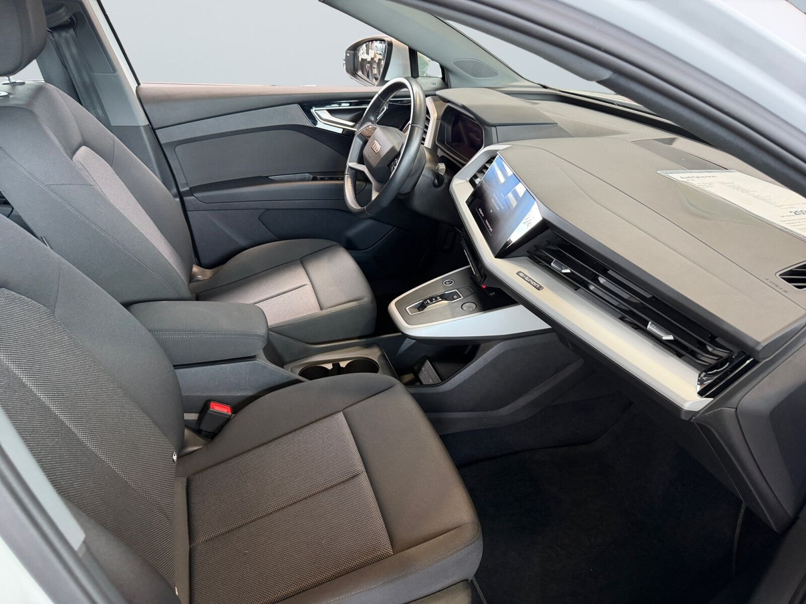 Hvid Audi Q4 e-tron fra 2022