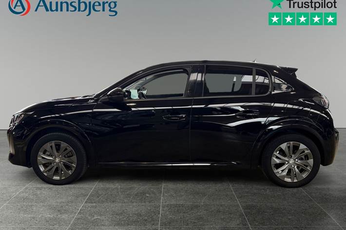 Sort Peugeot e-208 fra 2022