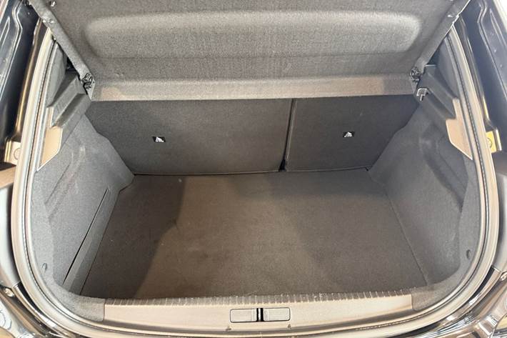 Sort Peugeot e-208 fra 2022