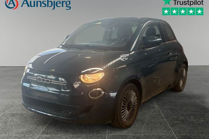 Blå Fiat 500e fra 2022