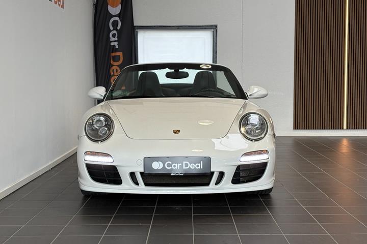 Hvid Porsche 911 Carrera 4 GTS fra 2012