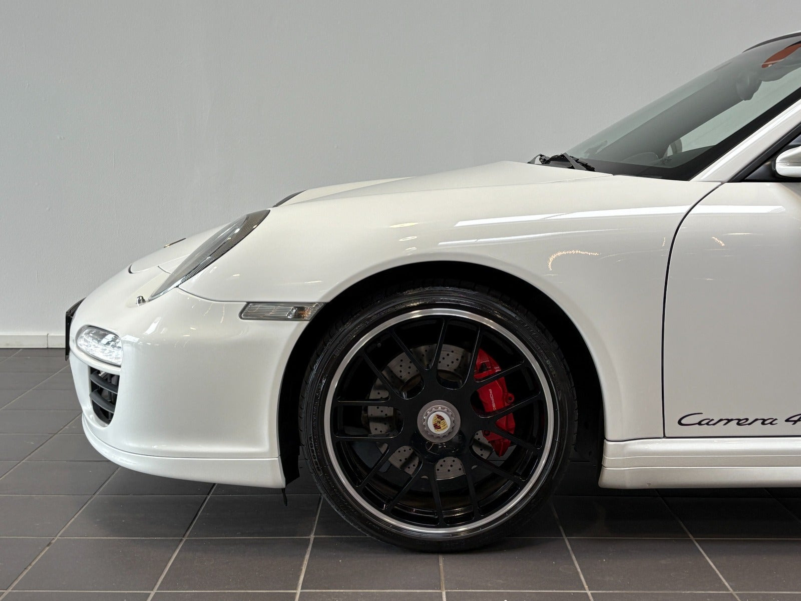 Hvid Porsche 911 Carrera 4 GTS fra 2012