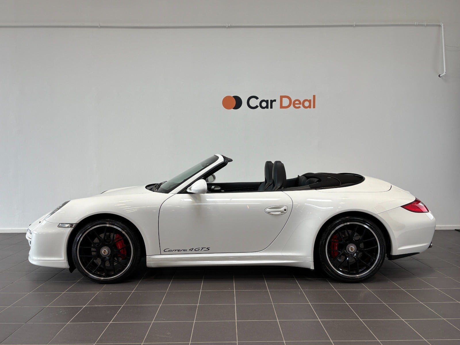 Hvid Porsche 911 Carrera 4 GTS fra 2012