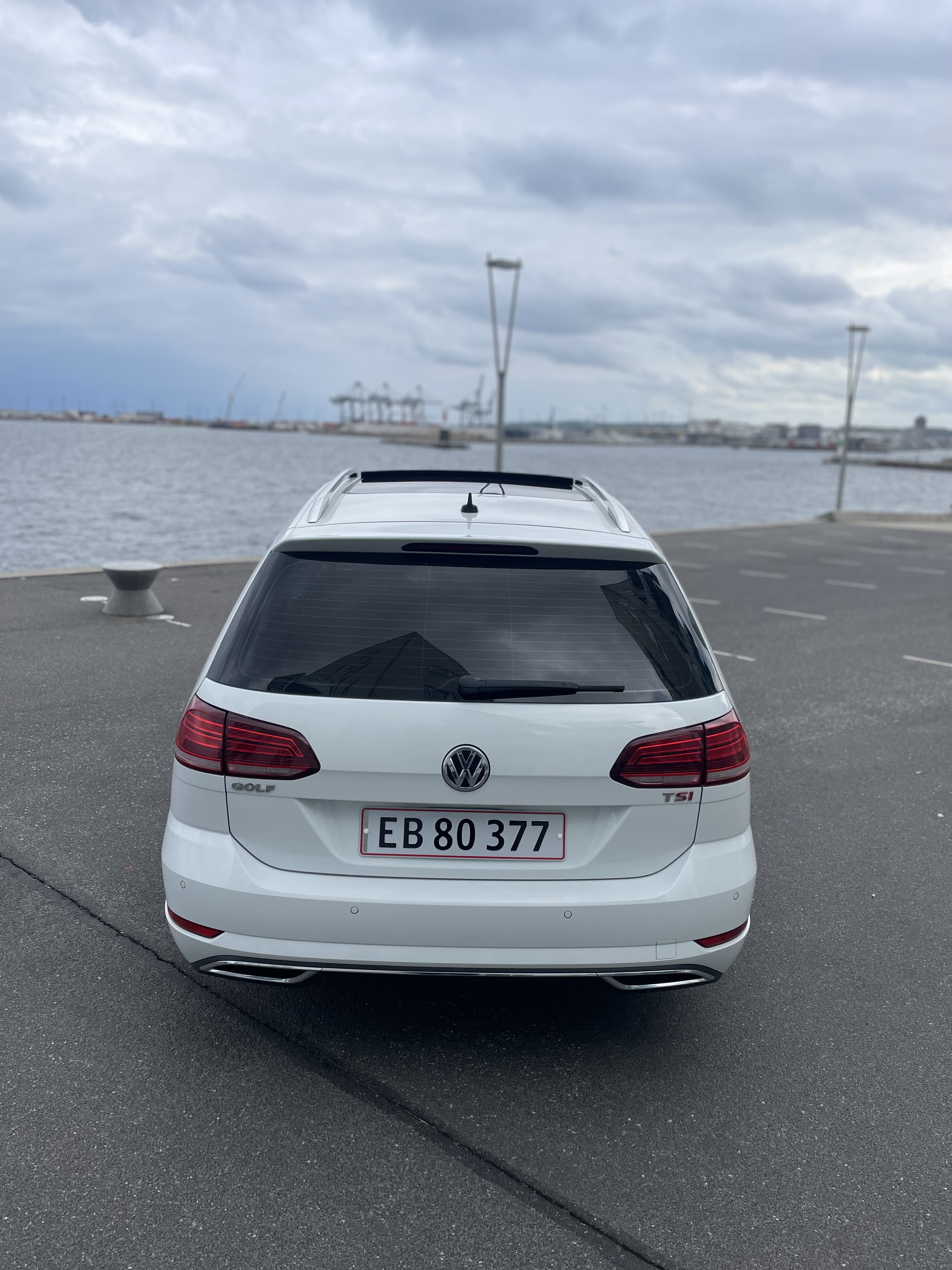 Hvid VW Golf fra 2017