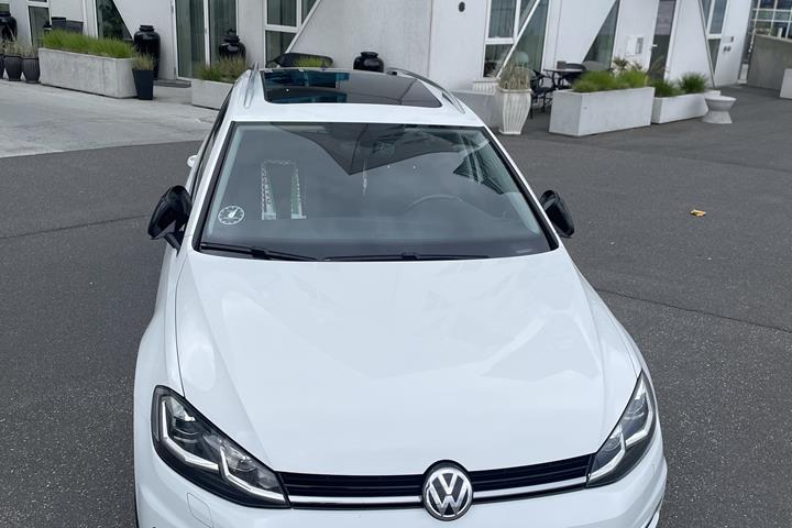 Hvid VW Golf fra 2017