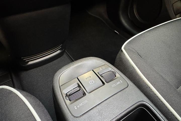 Hvid Fiat 500e fra 2023
