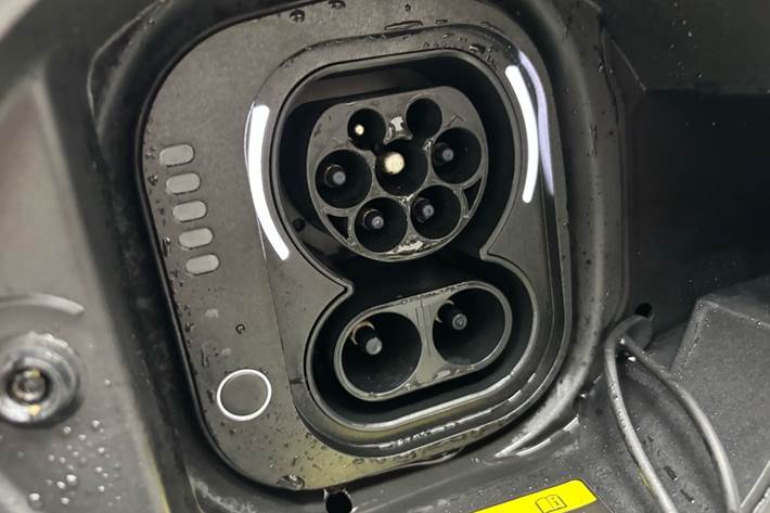 Hvid Fiat 500e fra 2023