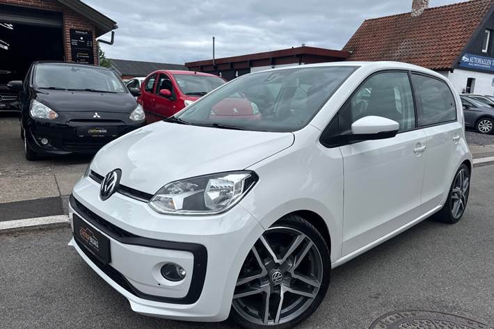 Hvid VW UP! fra 2018 set udefra