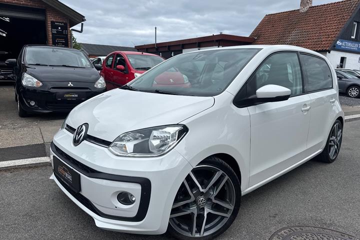 Hvid VW UP! fra 2018 set udefra