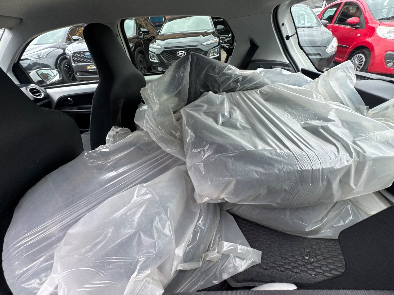 Hvid VW UP! fra 2018