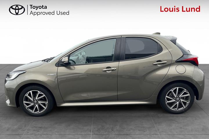 Bronze Toyota Yaris fra 2020