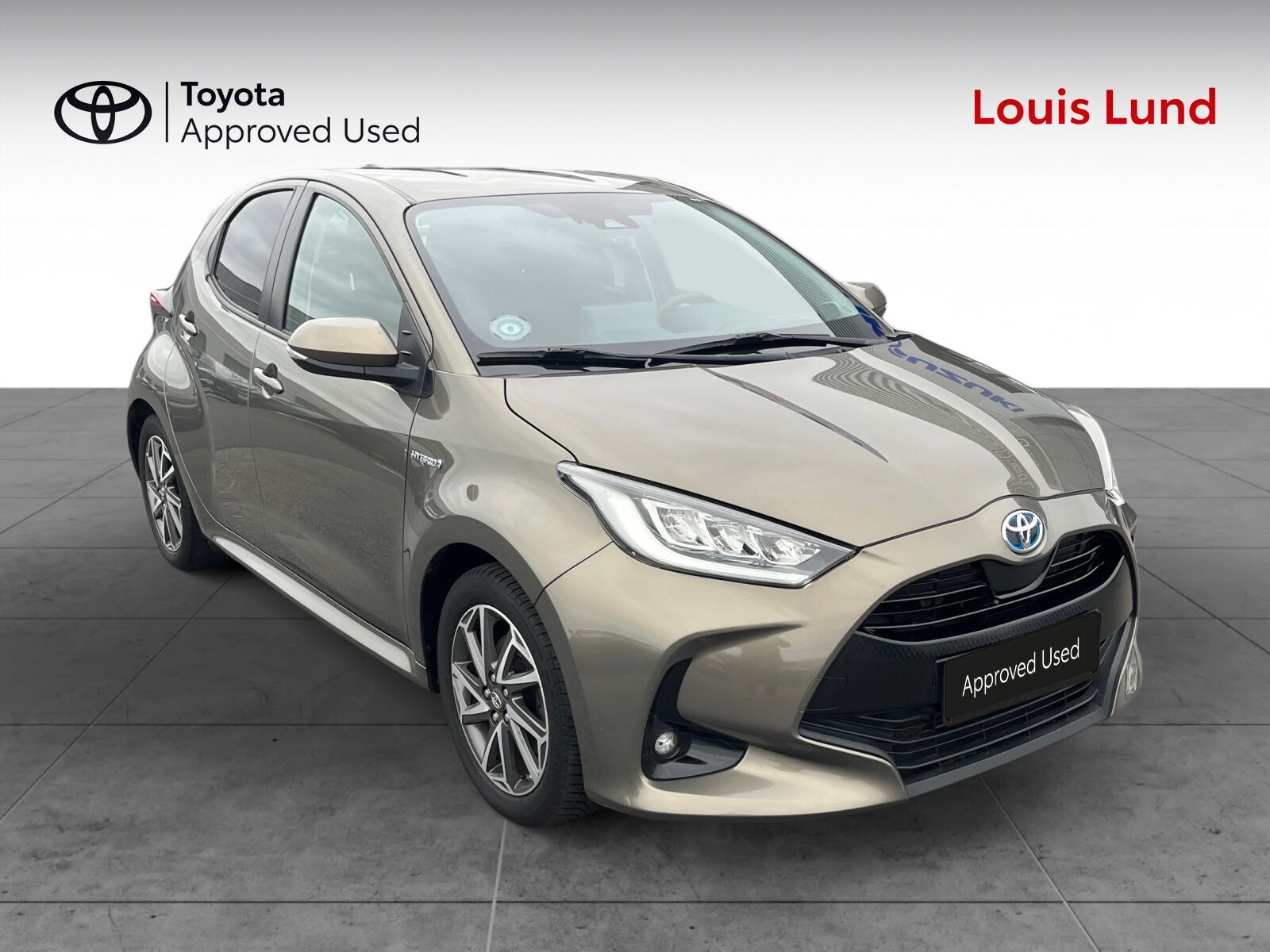 Bronze Toyota Yaris fra 2020
