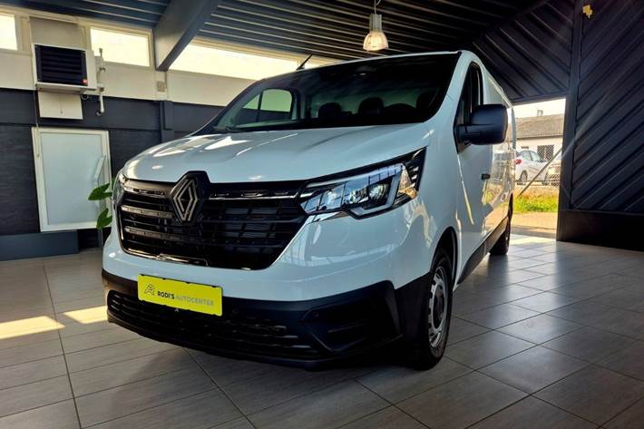 Hvid Renault Trafic fra 2026