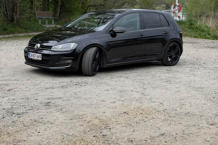 Sort VW Golf fra 2014