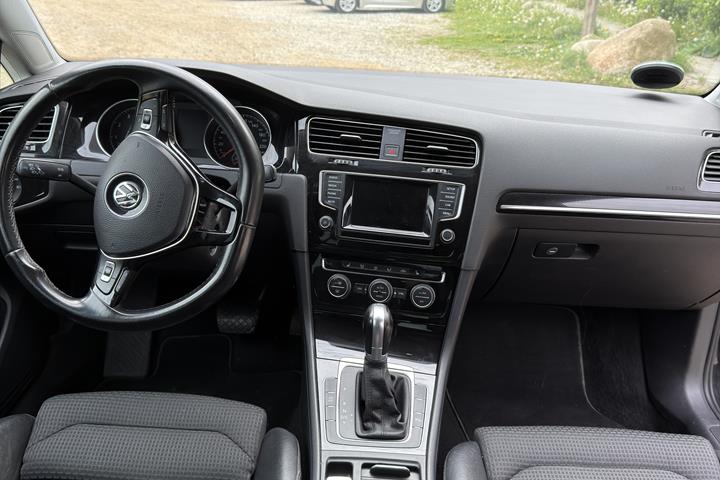 Sort VW Golf fra 2014