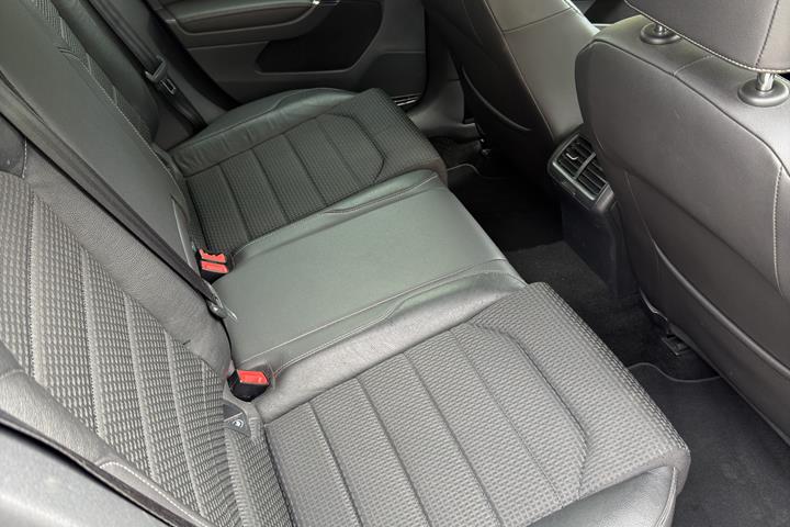 Sort VW Golf fra 2014