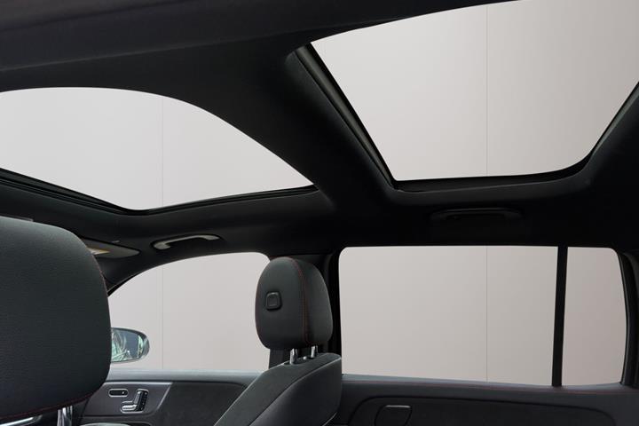 Sort Mercedes EQB 250+ fra 2023