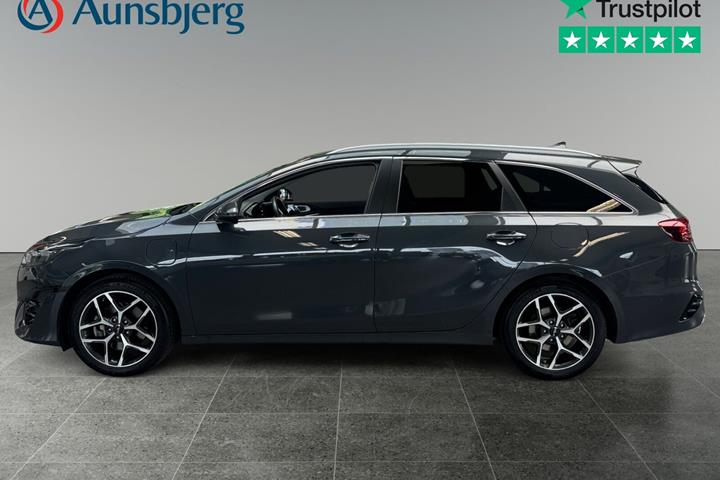 Grå Kia Ceed fra 2022