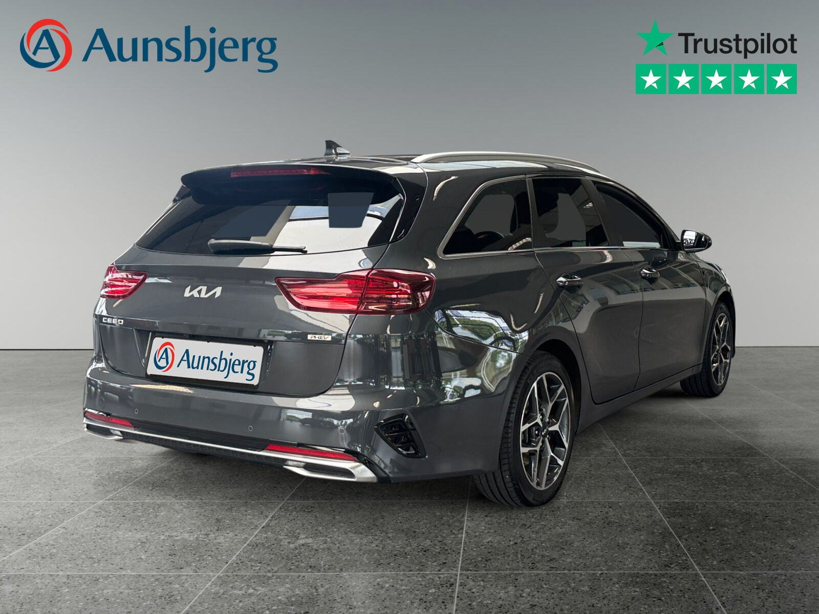 Grå Kia Ceed fra 2022