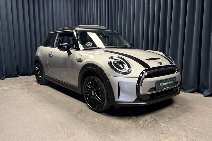 Sølv Mini Cooper fra 2023