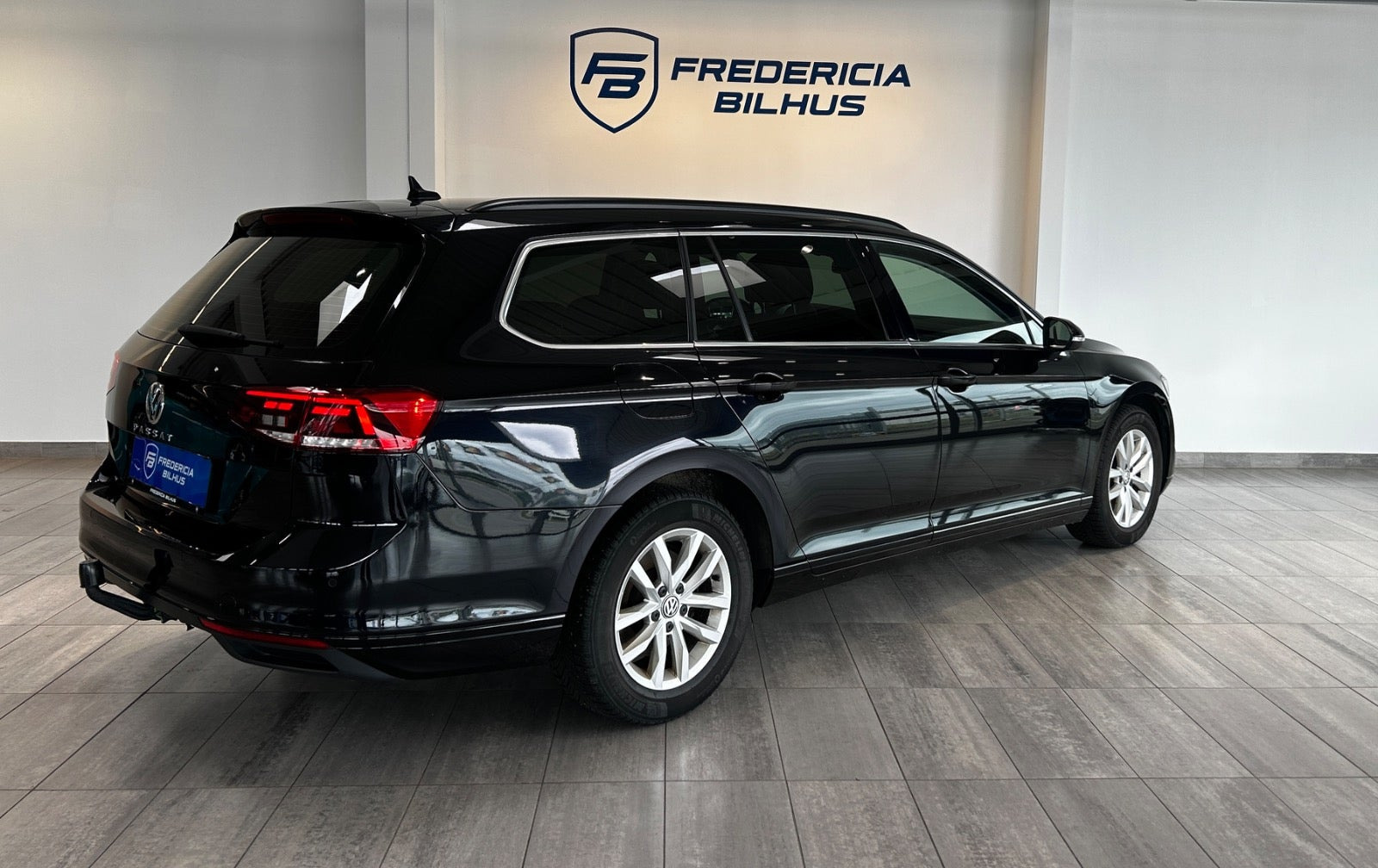 Sort VW Passat fra 2020