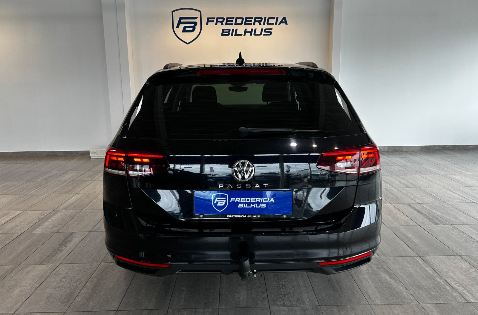 Sort VW Passat fra 2020