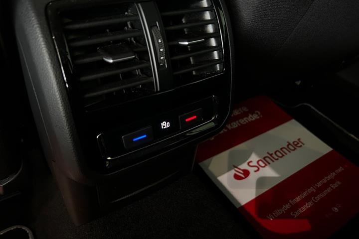 Sort VW Passat fra 2020