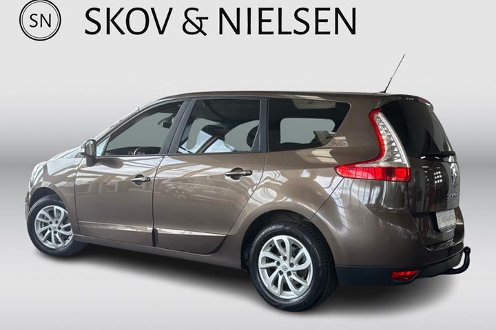 Brun Renault Grand Scenic III fra 2012