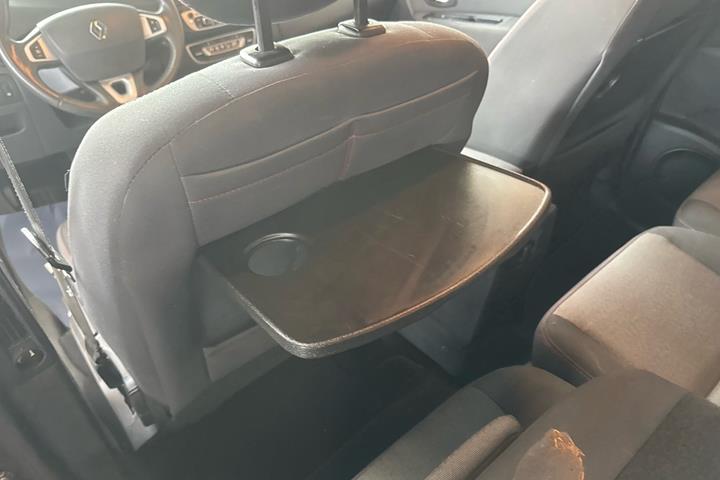 Brun Renault Grand Scenic III fra 2012