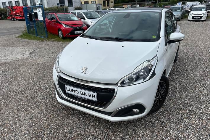 Hvid Peugeot 208 fra 2019