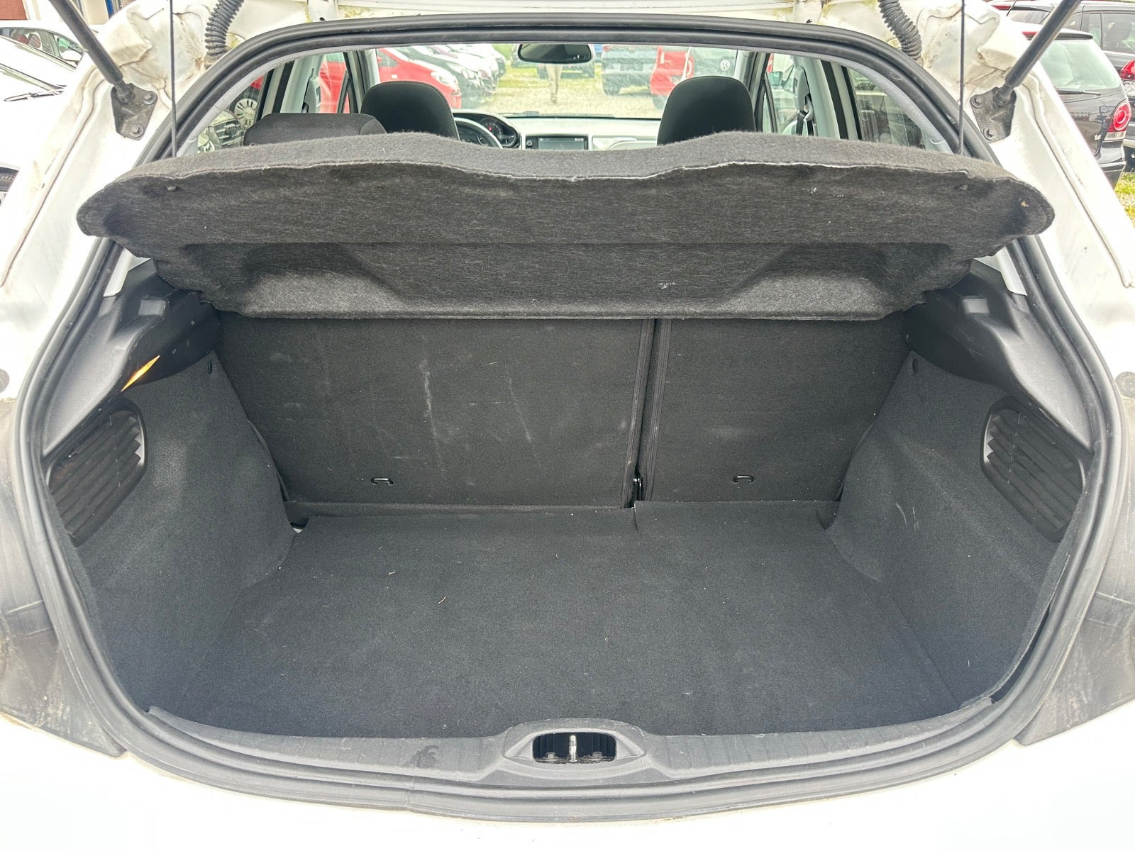 Hvid Peugeot 208 fra 2019