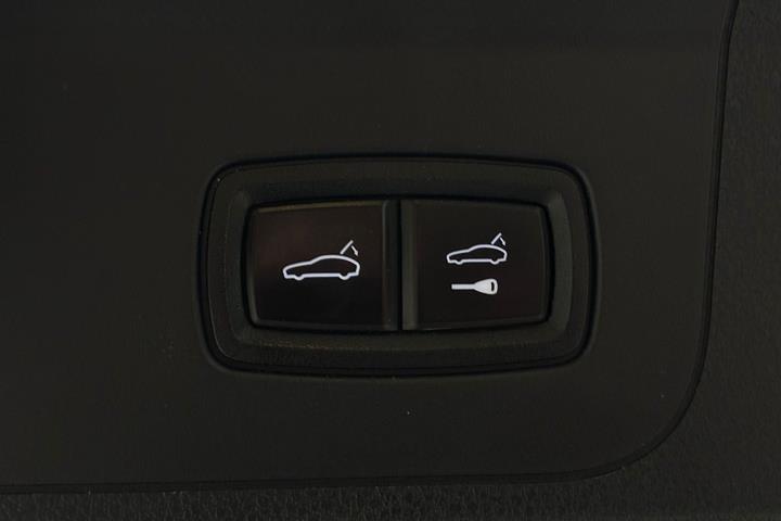 Hvid Porsche Panamera Turbo fra 2018