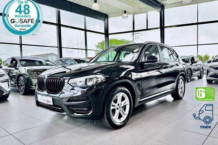 Sort BMW X3 fra 2018 set udefra