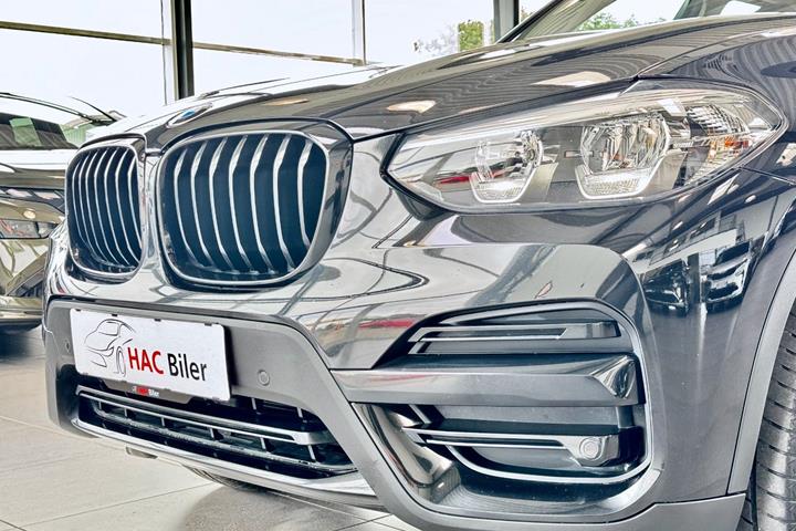 Sort BMW X3 fra 2018