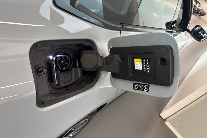 Grå BMW i4 fra 2024
