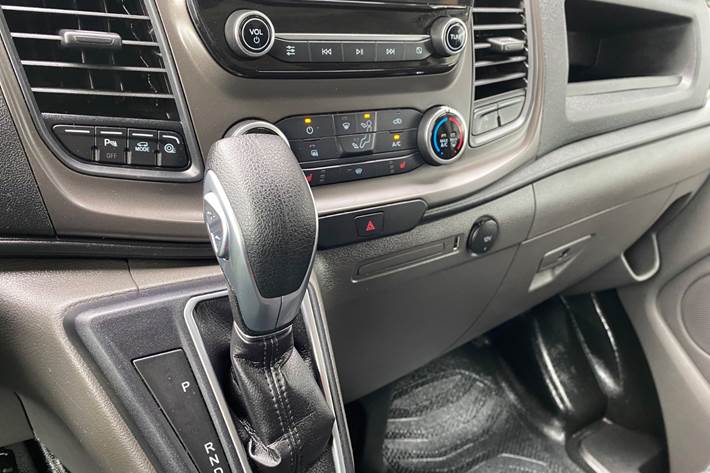 Hvid Ford Transit Custom 300 L2 fra 2023