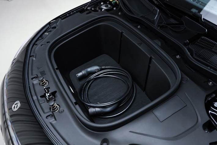 Sort Mercedes CLA250+ fra 2025