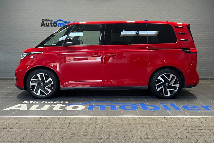 Rød VW ID.Buzz fra 2025
