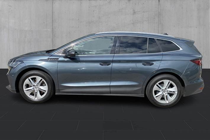 Grå Skoda Enyaq fra 2021