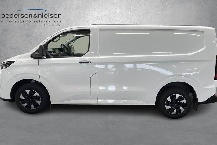 Hvid Ford E-Transit Custom fra 2026