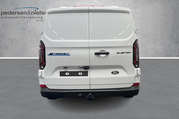 Hvid Ford E-Transit Custom fra 2026