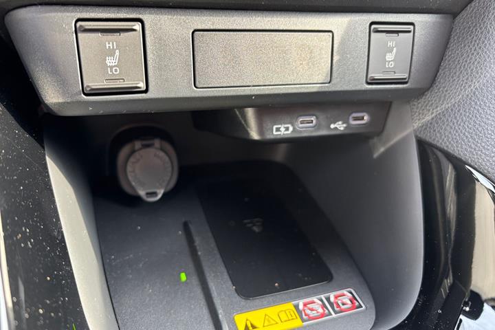 Hvid Toyota Yaris fra 2026