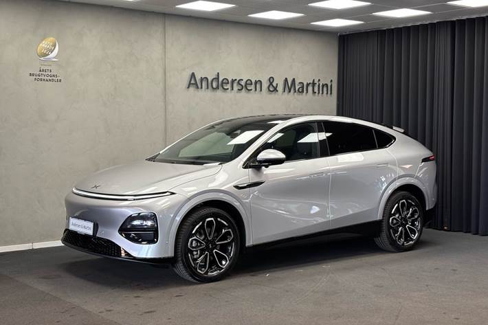 Grå Xpeng G6 fra 2026