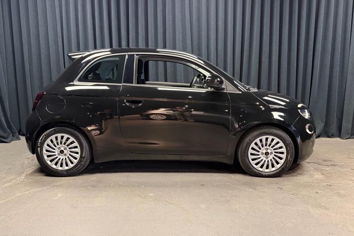 Sort Fiat 500e fra 2023