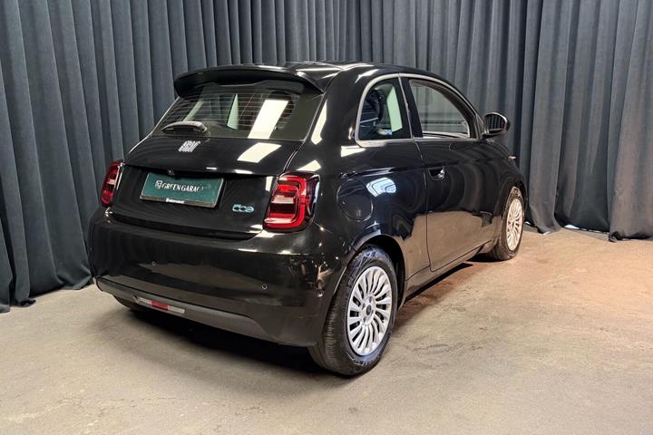 Sort Fiat 500e fra 2023