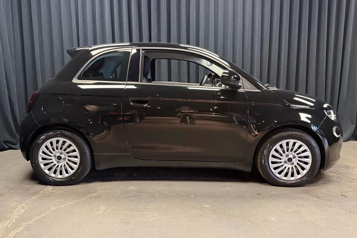 Sort Fiat 500e fra 2023