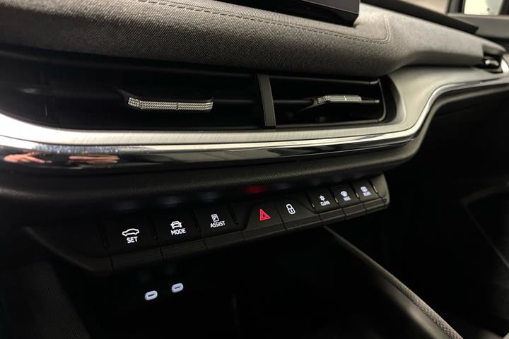 Hvid Skoda Enyaq fra 2023
