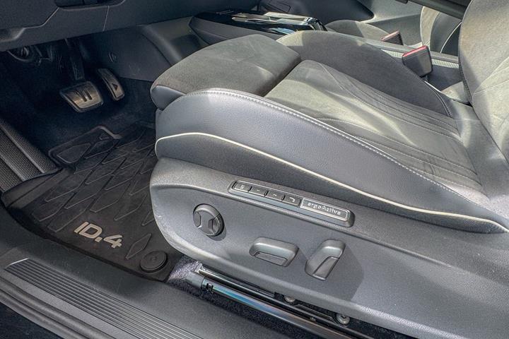 Sort VW ID.4 fra 2023