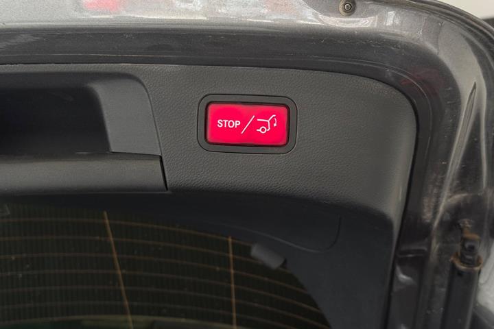 Grå Mercedes GLA220 d fra 2017